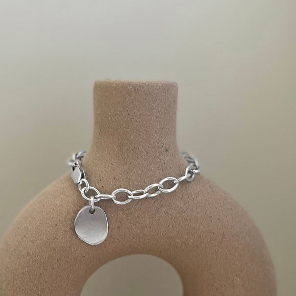 Cable oval & organic pendant bracelet